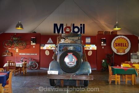 accommodation;Africa;Americana;auto;automobile;automobiles;bar;bars;Buicks;cafe;cafes;Canon-road-house;Canon-Roadhouse;Car;Cars;Cañon-Road-house;Cañon-Roadhouse;diner;diners;dining;Fish-River-Canyon;heritage;historic;historical;history;memorabilia;Namibia;old;restaurant;restaurants;retro;Southern-Africa;Southern-Namiba;tourism;tradition;traditional;vehicle;vehicles;vintage;Vintage-Car;Vintage-Cars