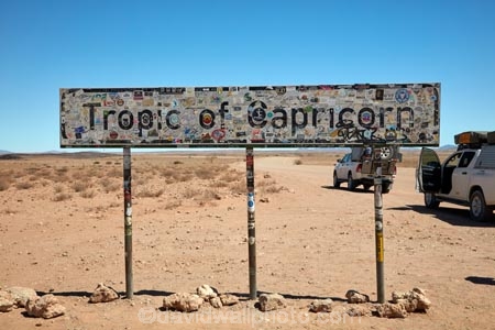 4wd;4wds;4wds;4x4;4x4s;4x4s;Africa;African;four-by-four;four-by-fours;four-wheel-drive;four-wheel-drives;Namib-Desert;Namibia;road-trip;sign;signs;Southern-Africa;Southern-Tropic;sports-utility-vehicle;sports-utility-vehicles;suv;suvs;Tropic-of-Capricorn;vehicle;vehicles