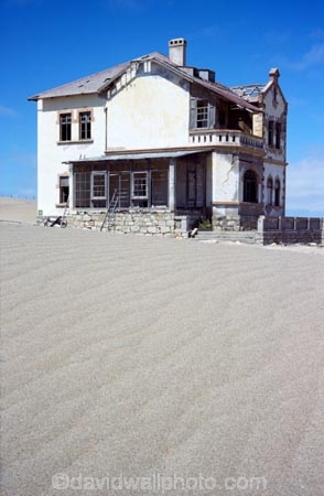 Kolmanskop-Ghost-town;ghost-town;Luderitz;southern-Namibia;Africa;african;abandon;abandoned;Namibia;desert;deserts;deserted;desolate;desolation;destruction;derelict;dereliction;empty;ghost-towns;house;houses;home;homes;namib;neglect;neglected;run_down;rundown;run-down