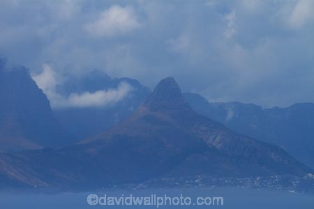 Africa;Cape-Town;cloud;cloudy;island;islands;Lions-Head;Lions-Head;prison-island;Robben-Island;Robbeneiland;S.A.;South-Africa;Southern-Africa;Sth-Africa;Table-Bay;Table-Mountain;Western-Cape;Western-Cape-Province