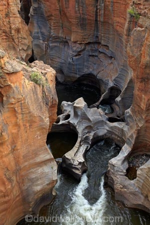 Africa;African;Blyde-River-Canyon-Nature-Reserve;Bourkes-Luck-Potholes;Bourkes-Luck-Potholes;canyon;canyons;Eastern-Transvaal;eroded;erosion;Moremela;Motlatse-Canyon-Provincial-Nature-Reserve;Mpumalanga;Mpumalanga-province;pothole;potholes;ravine;ravines;South-Africa;Southern-Africa;Treur-River