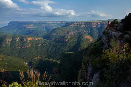 Africa;Blyde-River-Canyon;Blyde-River-Canyon-Nature-Reserve-Motlatse-Canyon-Provincial-Nat;canyon;canyons;Drakensberg;Drakensberg-escarpment;Eastern-Transvaal;lookout;lookouts;Mpumalanga;natural-feature;panorama;panoramas;people;person;Republic-of-South-Africa;scene;scenes;scenic-view;scenic-views;South-Africa;South-African-Republic;Southern-Africa;tourism;tourist;tourist-attraction;tourist-attractions;tourists;valley;valleys;view;viewpoint;viewpoints;views;vista;vistas