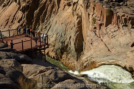 Augrabies-Falls;Augrabies-Falls-N.P.;Augrabies-Falls-National-Park;Augrabies-Falls-NP;cascade;cascades;fall;falls;gorge;gorges;national-park;national-parks;natural;nature;Northern-Cape;Northern-Cape-Province;Orange-River;people;person;platform;platforms;ravine;ravines;Republic-of-South-Africa;river;rivers;scene;scenic;South-Africa;South-African-Republic;Southern-Africa;tourism;tourist;tourists;viewing-platform;vista;water;water-fall;water-falls;waterfall;waterfalls;wet