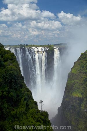 Africa;Batoka-Gorge;Boiling-Pot;cascade;cascades;chasm;chasms;fall;falls;First-Gorge;gorge;gorges;international-border;international-borders;Mosi_oa_Tunya;natural;natural-wonders-of-the-world;nature;ravine;ravines;river;rivers;scene;scenic;Second-Gorge;seven-natural-wonders;seven-natural-wonders-of-the-world;seven-wonders-of-the-natural-world;seven-wonders-of-the-world;Southern-Africa;the-Smoke-that-Thunders;UN-world-heritage-area;UN-world-heritage-site;UNESCO-World-Heritage-area;UNESCO-World-Heritage-Site;united-nations-world-heritage-area;united-nations-world-heritage-site;V.F.;VF;Vic-Falls;Vic.-Falls;Victoria-Falls;Victoria-Falls-National-Park;water;water-fall;water-falls;waterfall;waterfalls;wet;world-heritage;world-heritage-area;world-heritage-areas;World-Heritage-Park;World-Heritage-site;World-Heritage-Sites;Zambesi;Zambesi-River;Zambeze;Zambeze-River;Zambezi;Zambezi-River;Zambia;Zimbabwe