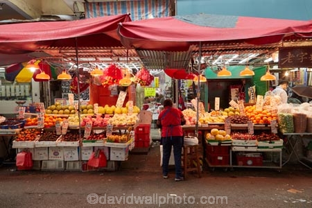 Asia;China;colorful;colour;colourful;commerce;commercial;food;food-market;food-markets;food-stall;food-stalls;fruit;fruit-and-vegetables;fruit-market;fruit-markets;H.K.;HK;Hong-Kong;Hong-Kong-Special-Administrative-Region-of-the-Peoples-Republic;Kowloon;Kowloon-Peninsula;market;market-place;market-stall;market-stalls;market_place;marketplace;marketplaces;markets;Mong-Kok;Peoples-Republic-of-China;produce;produce-market;produce-markets;retail;retailer;retailers;shop;shopping;shops;stall;stalls;steet-scene;street-scene;street-scenes