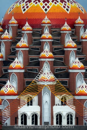 Makassar;Sulawesi;Indonesia;Asia;Southeast-Asia;South-East-Asia;Ujung-Padang;Asmaul-Husna-99-Dome-Mosque;mosque;mosques;religion;Islam;Islamic;Muslim;architecture;design;99-Dome-mosque;Ninety-nine;ninety_nine;dome;domes;Losari-Beach;Makassar-Mosque;Asmaul-Husna-Mosque;building;buildings;minaret;minarets;Asmaul-Husna;Asmaul-Husnah-99-Dome-Mosque;Asmaul-Husnah-Mosque;Asmaul-Husnah;Asmaul-Husnah-99-Kubah;architecture