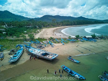 Indonesia;aerial;aerial-photo;aerial-photograph;aerial-photographs;aerial-photography;aerial-photos;aerial-view;aerial-views;aerials;drone-aerial;drone;Java;East-Java;Indonesia;Asia;South-East-Asia;Southeast-Asia;Banyuwangi-Region;Sumberagung;Pancer;Pantai-Lampon;Pancer-Hamlet;Dusun-Pancer;Pantai;Pantai-Pancer;beach;beaches;coast;coastline;Longboat;longboats;narrow-boat;narrow-boats;boat;boats;motor-boat.-motorboat;motor-boats;motorboats;sampan;traditional-fishing-boat;traditional-boat;fishing-boat;harbor;harbors;harbour;harbours;marina;marinas