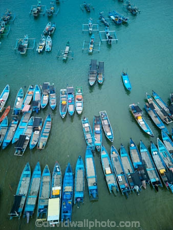 Indonesia;aerial;aerial-photo;aerial-photograph;aerial-photographs;aerial-photography;aerial-photos;aerial-view;aerial-views;aerials;drone-aerial;drone;Java;East-Java;Indonesia;Asia;South-East-Asia;Southeast-Asia;Banyuwangi-Region;Sumberagung;Pancer;Pantai-Lampon;Pancer-Hamlet;Dusun-Pancer;Longboat;longboats;narrow-boat;narrow-boats;boat;boats;motor-boat.-motorboat;motor-boats;motorboats;sampan;traditional-fishing-boat;traditional-boat;fishing-boat;blue;blue-boat;blue-boats;harbor;harbors;harbour;harbours;marina;marinas