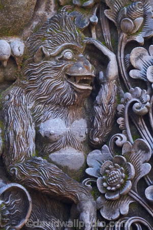 Bali;Indonesia;Southeast-Asia;Asia;Ubud;Ubud-Palace;Puri-Saren-Agung;carving;statue;stone-carving;stone;monkey-statue;statues;monkey;monkeys