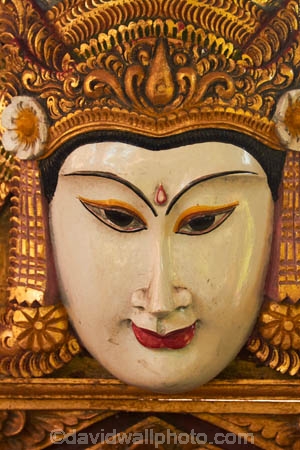 Bali;Indonesia;Southeast-Asia;Asia;Ubud;Ubud-Palace;Puri-Saren-Agung;face;faces;gold;golden;decoration;ornate