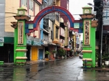 Makassar;Sulawesi;Indonesia;Asia;Southeast-Asia;South-East-Asia;Somba-Opu-Street;rainy;rain;street-scene;street-scenes