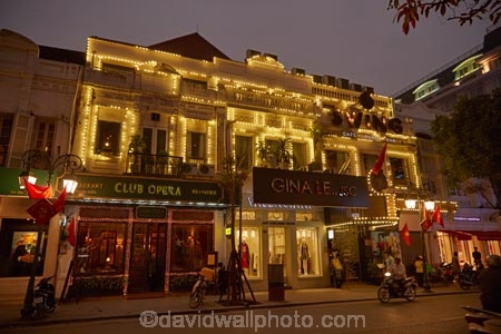 Asia;Asian;dark;dusk;evening;Hanoi;light;lighting;lights;night;night-time;night_time;Old-Quarter;people;person;South-East-Asia;Southeast-Asia;street;street-scene;street-scenes;streets;twilight;Vietnam;Vietnamese