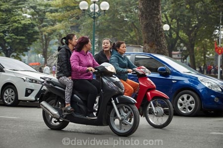 Asia;Asian;bike;bikes;doubling;female;Hanoi;Hanoi-Old-Quarter;motorbike;motorbikes;motorcycle;motorcycles;motorscooter;motorscooters;Old-Quarter;people;person;scooter;scooters;South-East-Asia;Southeast-Asia;step_through;step_throughs;street;street-scene;street-scenes;streets;Vietnam;Vietnamese;woman;women