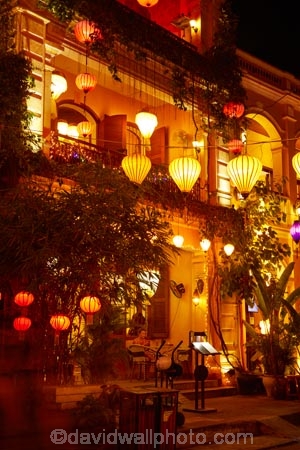 Asia;building;buildings;Central-Sea-region;dark;dusk;evening;Hi-An;heritage;historic;historic-building;historic-buildings;historical;historical-building;historical-buildings;history;Hoi-An;Hoi-An-Old-Town;Hoian;Indochina;lantern;lanterns;light;lighting;lights;magical;night;night-time;night_time;old;old-town;people;person;restaurant;restaurants;South-East-Asia;Southeast-Asia;street;street-scene;street-scenes;streets;tourist;tourists;tradition;traditional;twilight;UN-world-heritage-area;UN-world-heritage-site;UNESCO-World-Heritage-area;UNESCO-World-Heritage-Site;united-nations-world-heritage-area;united-nations-world-heritage-site;Vietnam;Vietnamese;world-heritage;world-heritage-area;world-heritage-areas;World-Heritage-Park;World-Heritage-site;World-Heritage-Sites
