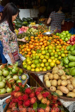 Asia;Asian;Central-Market;Central-Sea-region;citrus-fruit;colorful;colour;colourful;commerce;commercial;farmer;farmer-market;farmer-markets;farmers-market;farmers-markets;farmers;farmers-market;farmers-markets;female;females;food;food-market;food-markets;food-stall;food-stalls;fruit;fruit-and-vegetables;fruit-market;fruit-markets;fruit-stall;fruit-stalls;fruit-stand;Hi-An;Hoi-An;Hoi-An-Central-Market;Hoi-An-Market;Hoi-An-Old-Town;Hoian;Indochina;ladies;lady;market;market-place;market-stall;market-stalls;market_place;marketplace;marketplaces;markets;old-town;orange;oranges;people;person;produce;produce-market;produce-markets;produce-pmarket;product;products;retail;retailer;retailers;shop;shopping;shops;South-East-Asia;Southeast-Asia;stall;stalls;steet-scene;street;street-scene;street-scenes;streets;tropical-fruit;UN-world-heritage-area;UN-world-heritage-site;UNESCO-World-Heritage-area;UNESCO-World-Heritage-Site;united-nations-world-heritage-area;united-nations-world-heritage-site;Vietnam;Vietnamese;woman;women;world-heritage;world-heritage-area;world-heritage-areas;World-Heritage-Park;World-Heritage-site;World-Heritage-Sites