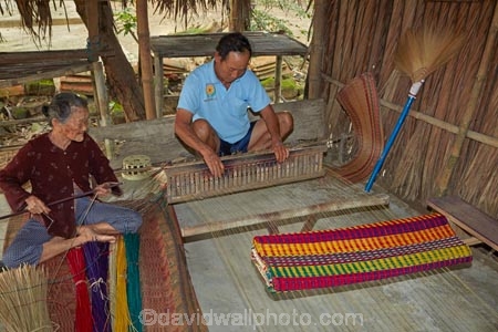 aged;Asia;Asian;Cam-Kim;Cam-Kim-Island;Central-Sea-region;elderly;female;females;Hi-An;handcraft;handcrafts;handicraft;handicrafts;Hoi-An;Hoian;Indochina;ladies;lady;loom;looms;male;males;man;mat;mats;men;O.A.P.;O.A.P.s;OAP;OAPs;old;pensioner;pensioners;people;person;retired;sleeping-mat;sleeping-mats;South-East-Asia;Southeast-Asia;Vietnam;Vietnamese;weaver;weavers;weaving;woman;women