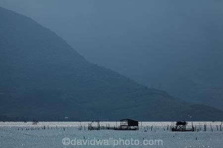 Dam-Lap-An;estuaries;estuary;fishing-hut;fishing-huts;hut;huts;inlet;inlets;lagoon;lagoons;Lang-Co;North-Central-Coast;Tha-ThiÃªn_Hu-Province;Thua-Thien_Hue-Province;tidal;tide;Vietnam;Vietnamese;water;Ãm-Lp-An;Asia