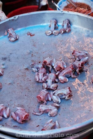 amphibian;amphibians;Asia;Asian;Can-Duoc;Can-Duoc-Market;commerce;commercial;farmer-market;farmer-markets;farmers-market;farmers-markets;farmers-market;farmers-markets;food-market;food-markets;food-stall;food-stalls;frog;frogs;grenouille;grenouilles;Long-An-Province,;market;market-day;market-days;market-place;market_place;marketplace;markets;Mekong-Delta;Mekong-Delta-Region;produce;produce-market;produce-markets;retail;retailer;retailers;shop;shopping;shops;South-East-Asia;Southeast-Asia;stall;stalls;steet-scene;street-scenes;Vietnam;Vietnamese