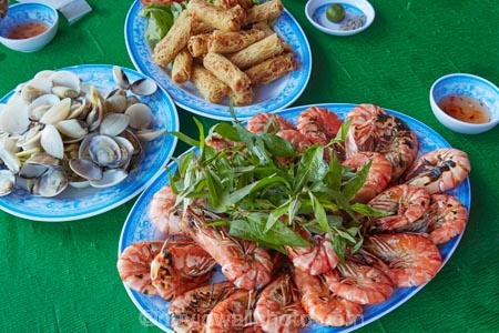 Asia;Asian;dish;food;king-prawn;king-prawns;Mekong-Delta;prawn;prawns;restaurant;restaurants;seafood;shellfish;South-East-Asia;Southeast-Asia;spring-roll;spring-rolls;Tan-Thanh;Tan-Thanh-beach;Tien-Giang;Tien-Giang-Province;Vietnam;Vietnamese