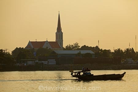 Asia;Asian;boat;boats;C-ChiÃªn-River;church;churches;Co-Chien-River;dusk;evening;Mekong-Delta;Mekong-Delta-Region;Mekong-River;river;rivers;South-East-Asia;Southeast-Asia;steeple;steeples;sunset;sunsets;twilight;Vietnam;Vietnamese;Vinh-Long;Vinh-Long-Province