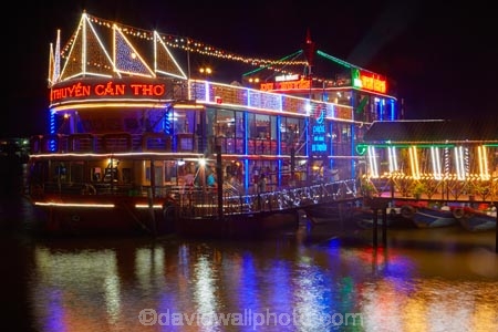 Asia;Asian;boat;boats;Cn-Tho;calm;Can-Tho;Can-Tho-City;Can-Tho-River;dark;Du-Thuyen-Floating-Restaurant;dusk;evening;floating-restaurant;floating-restaurants;light;lighting;lights;Mekong-Delta;Mekong-Delta-Region;Mekong-River;Nha-Hang-Du-Thuyen;NhÃ -HÃ ng-Du-Thuyn;night;night-time;night_time;placid;quiet;reflected;reflection;reflections;restaurant;restaurants;river;rivers;serene;smooth;South-East-Asia;Southeast-Asia;still;tranquil;twilight;Vietnam;Vietnamese;water