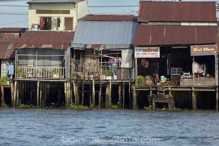 Asia;Asian;boat-market;Cn-Tho;Cai-Rang;Cai-Rang-floating-market;calm;Can-Tho;Can-Tho-City;Can-Tho-River;corrugated-iron;corrugated-steel;CÃ¡i-Rang;CÃ¡i-Rang-Floating-Market;floating-market;floating-markets;market;markets;Mekong-Delta;Mekong-Delta-Region;Mekong-River;shanties;shanty;South-East-Asia;Southeast-Asia;stilt;stilt-house;stilt-houses;stilts;Vietnam;Vietnamese;water-market