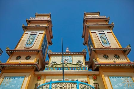 architectural;architecture;Asia;Asian;Cai-Ly;Cai-Lay;Cai-Lay-town;Cao-Dai-religion;Cao-Dai-Temple;Cao-ÃÃ i;Caodaism;Caodaist;Caodaists;exterior;exteriors;faith;Mekong-Delta;ornamental;place-of-worship;places-of-worship;religion;religions;religious;South-East-Asia;Southeast-Asia;temple;temples;Tien-Giang-province;Vietnam;Vietnamese