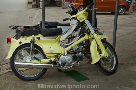 Asia;bike;bikes;Honda-Super-Cub;Honda-Super-Cub-step_through-bike;motorbike;motorbikes;motorcycle;motorcycles;motorscooter;motorscooters;Ninh-Binh;Ninh-BÃ¬nh-province;Ninh-Hai;Northern-Vietnam;scooter;scooters;South-East-Asia;Southeast-Asia;step_through;step_through-bike;step_throughs;street;street-scene;street-scenes;streets;Van-Lam-Village;Vietnam;Vietnamese