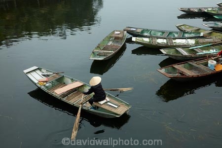 Asia;Asian-conical-hat;Asian-conical-hats;boat;boat-harbors;boat-harbour;boats;conical-hat;conical-hats;dock;docks;lady;leaf-hat;leaf-hats;Ngo-Dong-River;Ninh-Binh;Ninh-BÃ¬nh-province;Ninh-Hai;non-la;Northern-Vietnam;nÃ³n-lÃ¡;palm_leaf-conical-hat;people;person;punt;punts;Red-River-Delta;river;rivers;row-boat;row-boats;South-East-Asia;Southeast-Asia;Tam-Coc;Tan-Coc;Three-Caves;tourism;tourist;tourist-boat;tourist-boats;tourists;Van-Lam-Village;Vietnam;Vietnamese;Vietnamese-conical-hat;Vietnamese-conical-hats;Vietnamese-hat;Vietnamese-hats;Vietnamese-symbol;water;woman;women