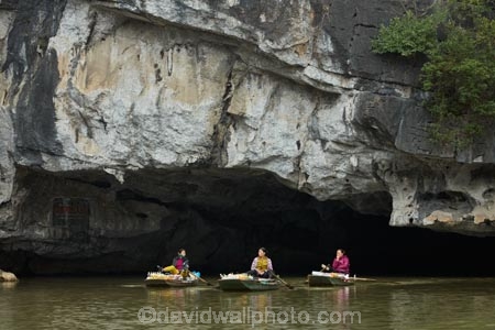 Asia;Asian;boat;boat-shop;boats;cave;caves;cliff;cliffs;floating-shop;floating-shops;hawker;hawkers;karst-topography;karsts;limestone-cave;limestone-caves;limestone-karst;limestone-karsts;limestone-landscape;Ngo-Dong-River;Ninh-Binh;Ninh-BÃ¬nh-province;Ninh-Hai;Northern-Vietnam;people;person;punt;punts;Red-River-Delta;river;rivers;row-boat;row-boats;seller;shop;shops;South-East-Asia;Southeast-Asia;Tam-Coc;Tan-Coc;Three-Caves;tourism;tourist;tourist-boat;tourist-boats;tourists;Trang-An-Lanscape-Complex;Trang-An-World-Heritage-Site;UN-world-heritage-area;UN-world-heritage-site;UNESCO-World-Heritage-area;UNESCO-World-Heritage-Site;united-nations-world-heritage-area;united-nations-world-heritage-site;Van-Lam-Village;Vietnam;Vietnamese;water;world-heritage;world-heritage-area;world-heritage-areas;World-Heritage-Park;World-Heritage-site;World-Heritage-Sites