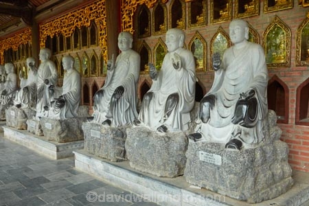 alabaster;Arhat;Arhats;Asia;Bai-Dinh-Buddist-Temple;Bai-Dinh-Mountain;Bai-Dinh-Temple;Bai-Dinh-Temple-Spiritual-and-Cultural-Complex;Buddhist-Temple;Buddhist-Temples;Buddism;Buddist;Chua-Bai-Dinh;cloister;cloisters;corridor;corridors;Gai-Vien-District;gold;hall;halls;marble;Ninh-Binh;Ninh-Binh-Province;Ninh-BÃ¬nh-province;Northern-Vietnam;place-of-worship;places-of-worship;religion;religions;religious;South-East-Asia;Southeast-Asia;statue;statues;stone;stone-statues;temple;temples;Vietnam;Vietnamese