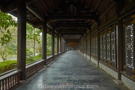 Asia;Bai-Dinh-Buddist-Temple;Bai-Dinh-Mountain;Bai-Dinh-Temple;Bai-Dinh-Temple-Spiritual-and-Cultural-Complex;Buddhist-Temple;Buddhist-Temples;Buddism;Buddist;Chua-Bai-Dinh;cloister;cloisters;corridor;corridors;Gai-Vien-District;hall;halls;Ninh-Binh;Ninh-Binh-Province;Ninh-BÃ¬nh-province;Northern-Vietnam;open-corridor;place-of-worship;places-of-worship;religion;religions;religious;South-East-Asia;Southeast-Asia;temple;temples;Vietnam;Vietnamese