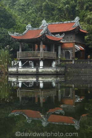 Asia;Ninh-Binh;Ninh-BÃ¬nh-province;Northern-Vietnam;pagoda;pagodas;Red-River-Delta;river;rivers;South-East-Asia;Southeast-Asia;temple;temples;Trang-An;Trang-An-Landscape-Complex;Trang-An-Lanscape-Complex;Trang-An-World-Heritage-Site;TrÃ ng-An;UN-world-heritage-area;UN-world-heritage-site;UNESCO-World-Heritage-area;UNESCO-World-Heritage-Site;united-nations-world-heritage-area;united-nations-world-heritage-site;Vietnam;Vietnamese;water;world-heritage;world-heritage-area;world-heritage-areas;World-Heritage-Park;World-Heritage-site;World-Heritage-Sites