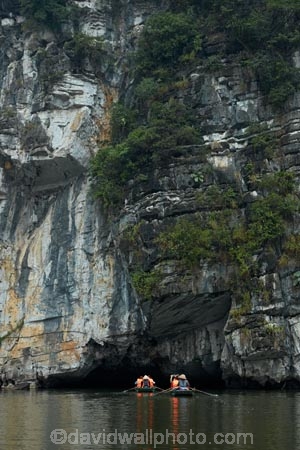 Asia;Asian;boat;boats;cave;cavern;caverns;caves;karst-topography;karsts;limestone-cave;limestone-caves;limestone-karst;limestone-karsts;limestone-landscape;Ninh-Binh;Ninh-BÃ¬nh-province;Northern-Vietnam;people;person;punt;punts;Red-River-Delta;river;rivers;row-boat;row-boats;South-East-Asia;Southeast-Asia;tourism;tourist;tourist-boat;tourist-boats;tourists;Trang-An;Trang-An-Grottoes;Trang-An-Landscape-Complex;Trang-An-Lanscape-Complex;Trang-An-World-Heritage-Site;TrÃ ng-An;UN-world-heritage-area;UN-world-heritage-site;UNESCO-World-Heritage-area;UNESCO-World-Heritage-Site;united-nations-world-heritage-area;united-nations-world-heritage-site;Vietnam;Vietnamese;water;world-heritage;world-heritage-area;world-heritage-areas;World-Heritage-Park;World-Heritage-site;World-Heritage-Sites