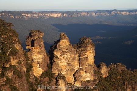 Australasia;Australia;Australian;Blue-Mountains;Blue-Mountains-N.P.;Blue-Mountains-National-Park;Blue-Mountains-NP;bluff;bluffs;cliff;cliffs;Echo-Point;erode;eroded;erosion;escarpment;escarpments;geological;geology;Gunnedoo;Jamison-Valley;Katoomba;last-light;late-light;lookout;lookouts;low-light;Meehni;mountainside;mountainsides;N.S.W.;New-South-Wales;NSW;panorama;panoramas;rock;rock-formation;rock-formations;rock-outcrop;rock-outcrops;rock-tor;rock-torr;rock-torrs;rock-tors;rocks;sandstone;scene;scenes;scenic-view;scenic-views;steep;stone;The-Three-Sisters;Three-Sisters;UN-world-heritage-site;UNESCO-World-Heritage-Site;united-nations-world-heritage-site;View;viewpoint;viewpoints;views;vista;vistas;Wimlah;world-heritage;world-heritage-area;world-heritage-areas;World-Heritage-Park;World-Heritage-site;World-Heritage-Sites