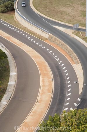 A.C.T.;ACT;Australia;Australian-Capital-Territory;bend;bends;Canberra;capital;capitals;city-planning;corner;corners;curve;curves;lane;lanes;London-Circle;merge;road;roads;street;streets;transport;transportation;urban-design