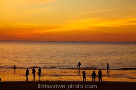 Australasian;Australia;Australian;beach;beaches;calm;coast;coastal;coastline;Darwin;dusk;evening;Mindil-Beach;Mindil-Beach-Market;Mindil-Beach-Markets;Mindil-Beach-Sunset-Market;Mindil-Beach-Sunset-Markets;Mindil-Market;Mindil-Markets;Mindil-Sunset-Market;Mindil-Sunset-Markets;N.T.;nightfall;Northern-Territory;NT;ocean;oceans;orange;people;person;placid;quiet;reflection;reflections;sand;sandy;sea;seas;serene;shore;shoreline;silhouette;silhouettes;sky;smooth;still;sunset;sunsets;Top-End;tranquil;twilight;water