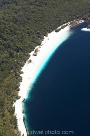 aerial;aerials;australasia;Australia;australian;beach;beaches;boorangora;bush;forest;Fraser-Island;great-sandy-n.p.;great-sandy-national-park;great-sandy-np;islands;lake-boorangora;Lake-McKenzie;lakes;native-bush;perched-lake;perched-lakes;queensland;UN-world-heritage-site;united-nations-world-heritage-s;white-sand;world-heritage;World-Heritage-site