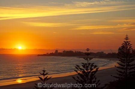 australasia;Australia;beach;beaches;coast;coastal;coolangata;coolangatta;coollangatta;dawn;early-light;Gold-Coast;holiday;holidays;orange;pacific-ocean;point-danger;queensland;sand;sandy;serene;silhouette;silhouettes;sunrise;sunrises;surfers-paradise;tasman-sea;tourism;travel;twilight;vacation;vacations;water;wave;waves;wet