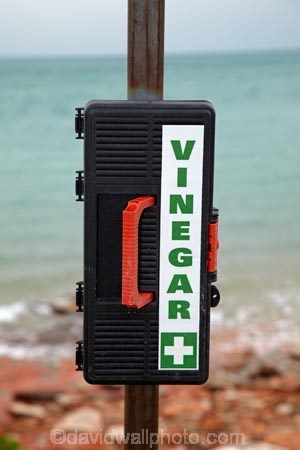 Australasian;Australia;Australian;box-jellyfish-sting;box-jellyfish-stings;Broome;Broome-Port;jellyfish-sting;jellyfish-stings;Kimberley;Kimberley-Region;Port-of-Broome;stinger;stingers;The-Kimberley;vinegar;W.A.;WA;West-Australia;Western-Australia