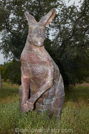 Aboriginal;Aboriginal-Dreamtime-Statue;Aboriginal-Dreamtime-Statues;Aborigine;art;art-work;art-works;Australasian;Australia;Australian;bronze;dreamtime-statue;dreamtime-statues;kangaroo;kangaroo-statue;kangaroo-statues;kangaroos;Kimberley;Kimberley-Region;public-art;public-art-work;public-art-works;public-sculpture;public-sculptures;sculpture;sculptures;statue;statues;The-Kimberley;W.A.;WA;Warriu-Dreamtime-Park;Warriu-Park;West-Australia;Western-Australia;Wyndham