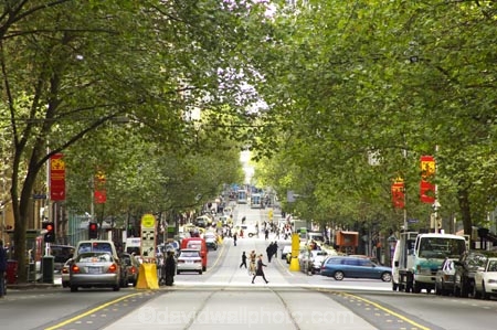 australasia;Australia;australian;avenue;avenues;cities;city;Melbourne;pedestrian;pedestrians;street-scene;street-scenes;tramline;tramlines;Victoria