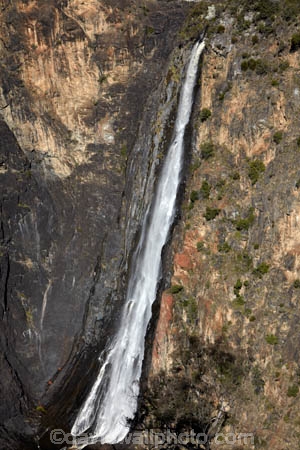 Armidale;New-South-Wales;Australia;New-England;NSW;N.S.W.;Dangars-Falls;Oxley-Wild-Rivers-National-Park;Dangar-Falls;Oxley-Wild-Rivers-NP;waterfall;waterfalls;falls;Dangars-Gorge;cliff;cliffs;view;viewpoints;viewpoint;views