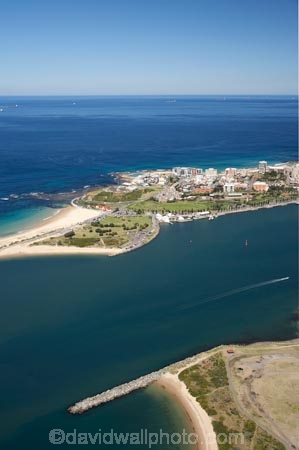aerial;aerial-photo;aerial-photograph;aerial-photographs;aerial-photography;aerial-photos;aerial-view;aerial-views;aerials;Australasia;Australia;Australian;Foreshore-Park;Hunter-River;N.S.W.;New-South-Wales;Newcastle;Newcastle-Harbor;Newcastle-Harbour;Newcastle-Harbour-Entrance;Newcastle-Harbour-Mouth;NSW