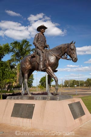 Australasia;Australia;bronze-statue;cattle-pioneers;horse;horseman;horses;Katherine;memorial;memorials;N.T.;Northern-Territory;NT;pioneer-memorial;statue;statues;stockman-on-horse;Stockman-Statue;Top-End