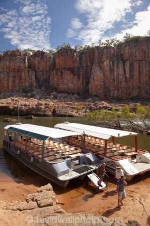 Australasia;Australia;beach;bluff;bluffs;boat;boats;canyon;canyons;cliff;cliffs;cruise;cruises;gorge;gorges;Katherine;Katherine-Gorge;Katherine-Gorge-National-Park;Katherine-River;launch;launches;N.T.;national-park;national-parks;Nitmiluk-Cruises;Nitmiluk-N.P.;Nitmiluk-National-Park;Nitmiluk-NP;Nitmiluk-Tours;Northern-Territory;NT;river;rivers;Top-End;tour-boat;tour-boats;tourism;tourist;tourist-boat;tourist-boats;water