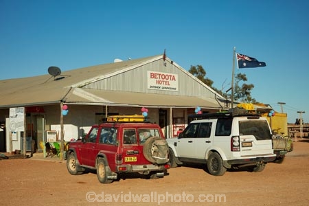 Landrover;Landrover-Discovery;Discovery;Landrovers;Queensland;Australia;Australian;outback;outback-Australia;Qld;Betoota;Pub;pubs;bar;bars;hotel;hotels;tavern;taverns;4wd;4wds;4wds;4x4;4x4s;4x4s;back-country;backcountry;backwoods;countryside;four-by-four;four-by-fours;four-wheel-drive;four-wheel-drives;suv;suvs;vehicle;vehicles;heritage;historic;historic-building;historic-buildings;historical;historical-building;historical-buildings;history;Diamantina-Shire