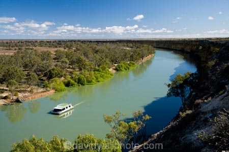 Australasia;Australia;Australian;Big-Bend;boat;boats;excursion;house-boat;house-boats;house_boat;house_boats;houseboat;houseboats;Murray-Basin;Murray-Darling-Basin;Murray-Darling-System;Murray-River;passenger;passengers;River;River-boat;river-boats;River_boat;river_boats;Riverboat;riverboats;rivers;S.A.;SA;South-Australia;Swan-Reach;tourism;tourist;tourists;travel;vessel;vessels;watercraft