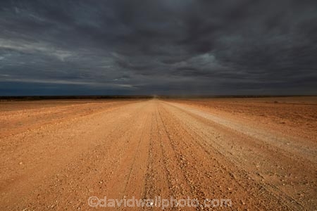 South-Australia;SA;S.A.;Australia;Australian;outback;outback-Australia;Strzeleki-Track;Strzeleki-Desert;desert;deserts;gravel-road;gravel-roads;metal-road;metal-roads;metalled-road;metalled-roads;remote;remoteness;road;roads;rural;storm-cloud;storm-clouds;black-clouds;dark-clouds;clouds;cloud;cloudy;approaching-storm;gravel;Strzelecki-Track;Strzelecki-Desert