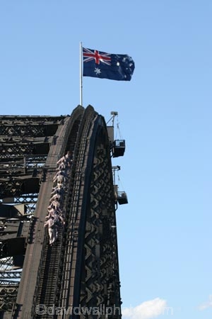 sydney;australia;bridge;flag;flags;climb;bridges;climber;silhouette;high;adventure;tourism;tourist;exciting;harbor;harbour;harbors;harbours;tourists;exciting;climbers;view-